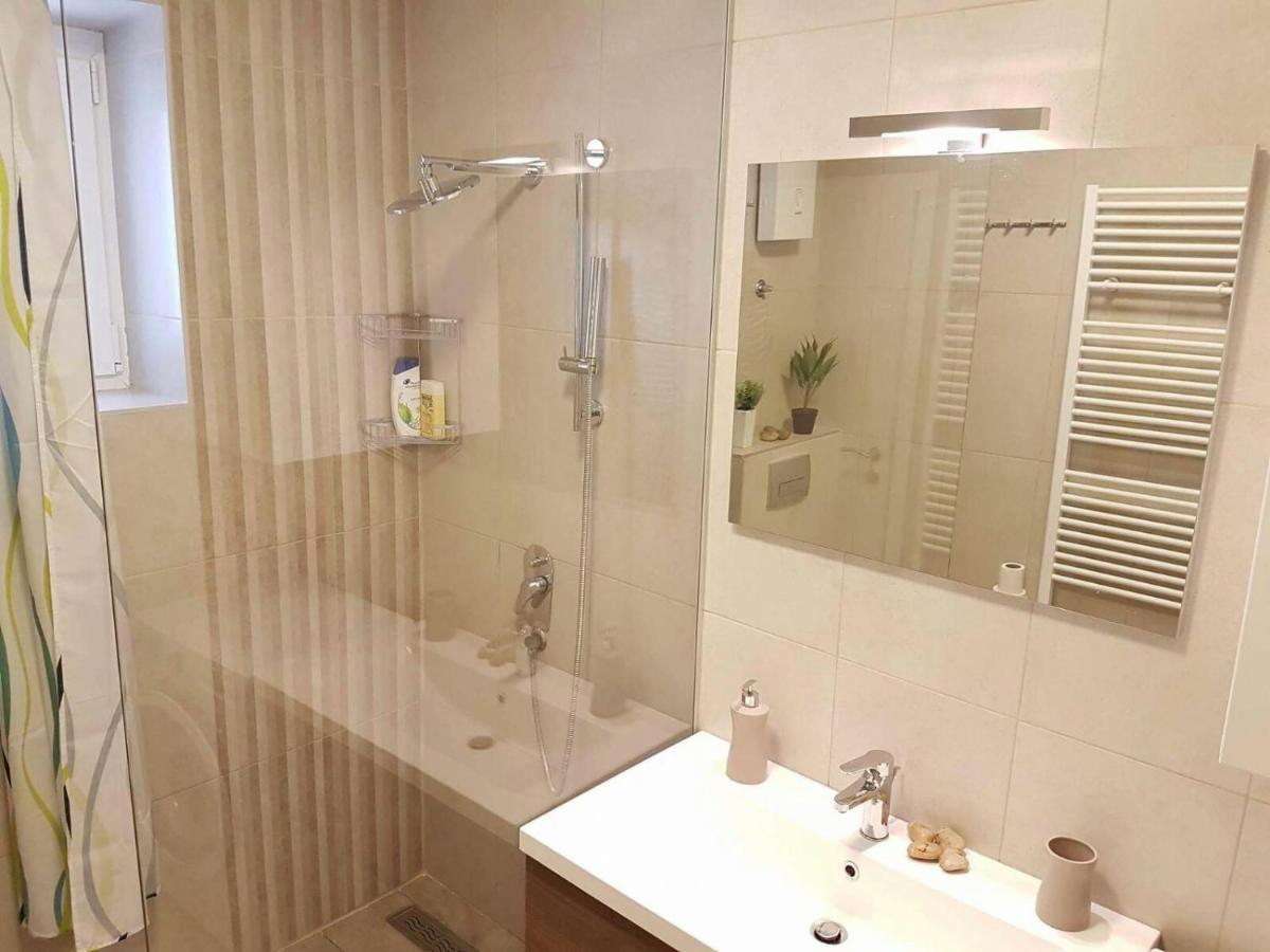 Modern Apartment In The City Center- Best Location Sarajevo Esterno foto
